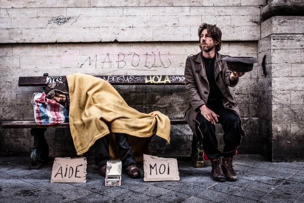 Che Cirque: Aide moi-Eine obdachlose Begegnung